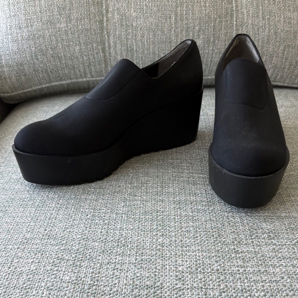 DONALD PLINER Platform Wedge Loafers